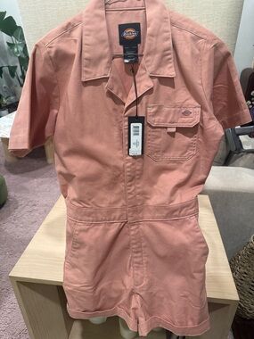 Dickies women’s  Short-Sleeve Button-Down Romper in Dusty Rose